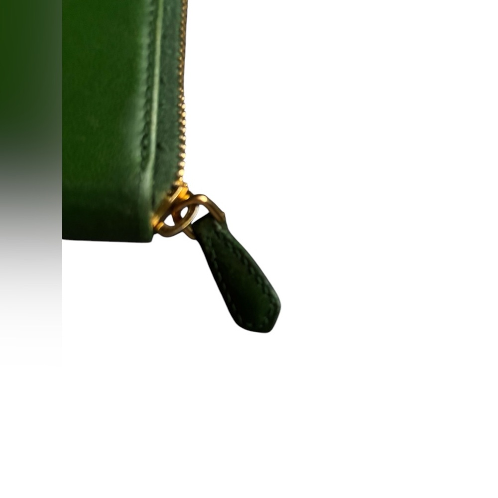 Prada Green Long Leather Zipper Wallet Excellent Condition - Picture 9 of 16